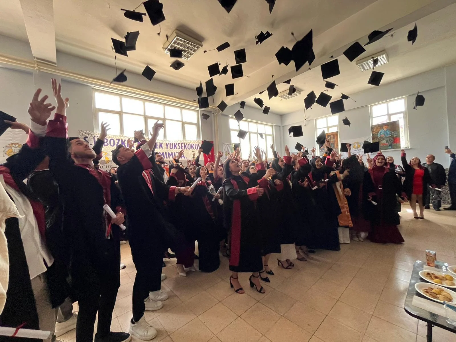 Bozkır Meslek Yüksekokulu’ndan 31. Mezuniyet Coşkusu